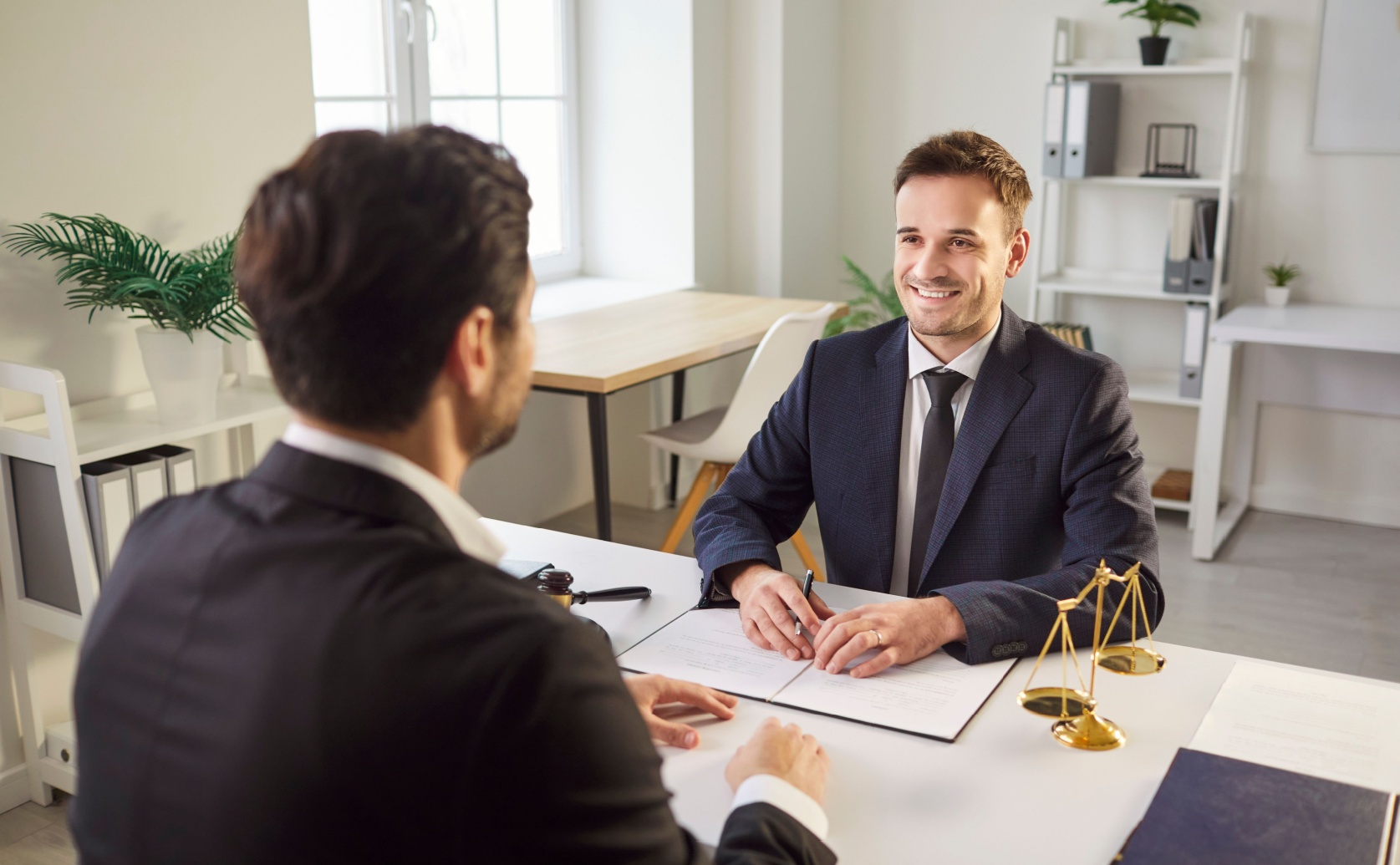what does a defense lawyer do