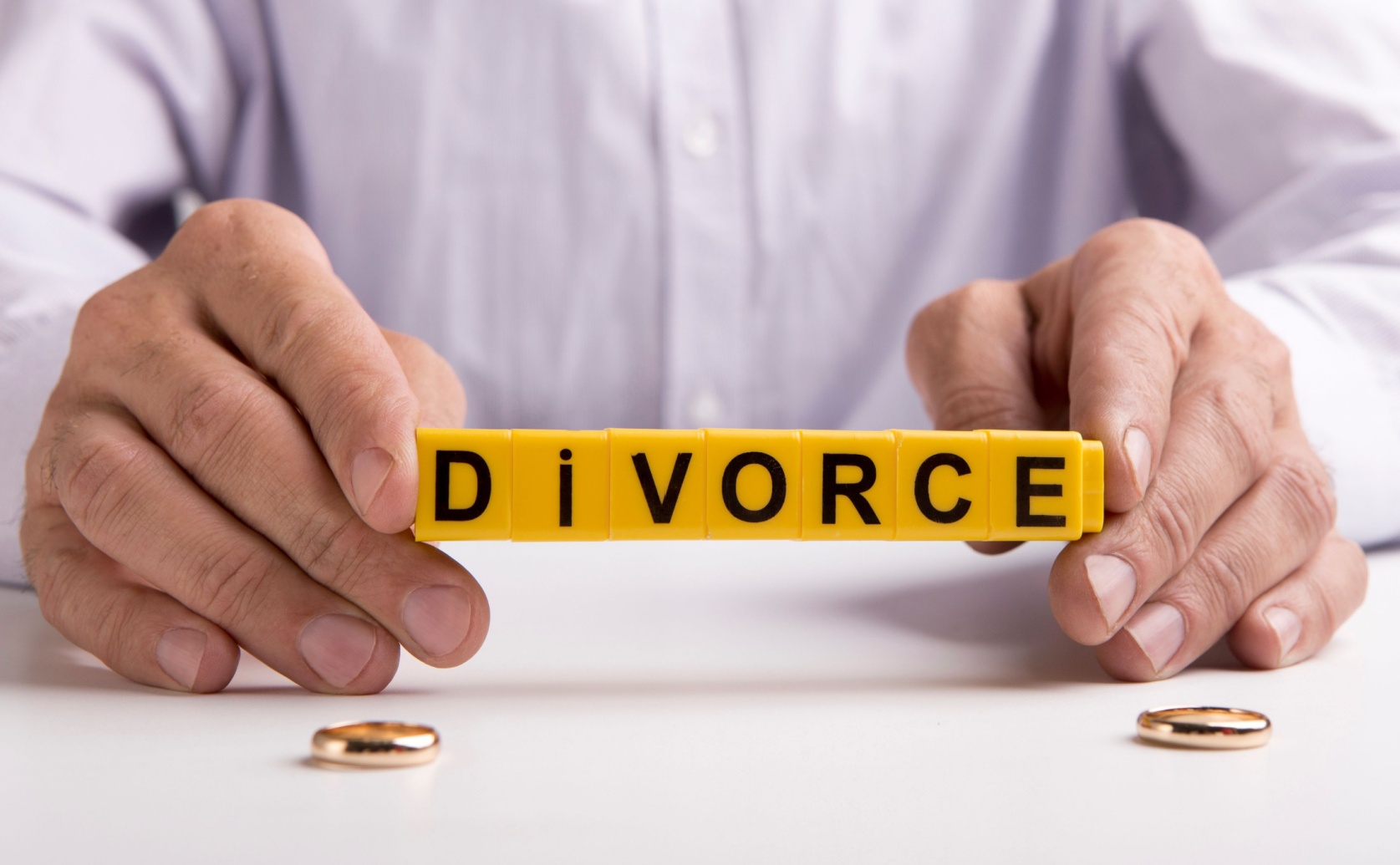 What is the best way to pay a divorce settlement?