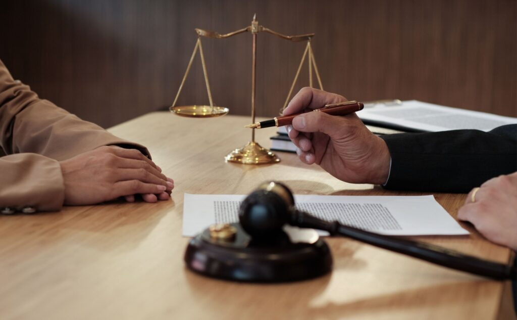 divorce lawyers